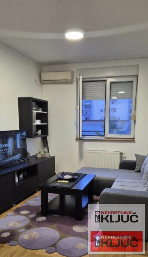 BULEVAR EVROPE, 53m2, Dvoiposoban, Namešten, Hitno 2