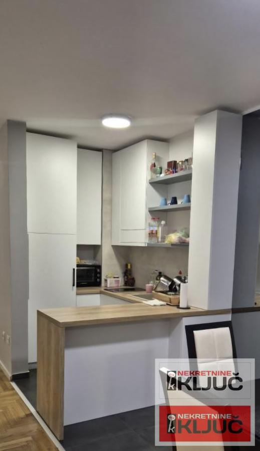 BULEVAR EVROPE, 53m2, Dvoiposoban, Namešten, Hitno 3