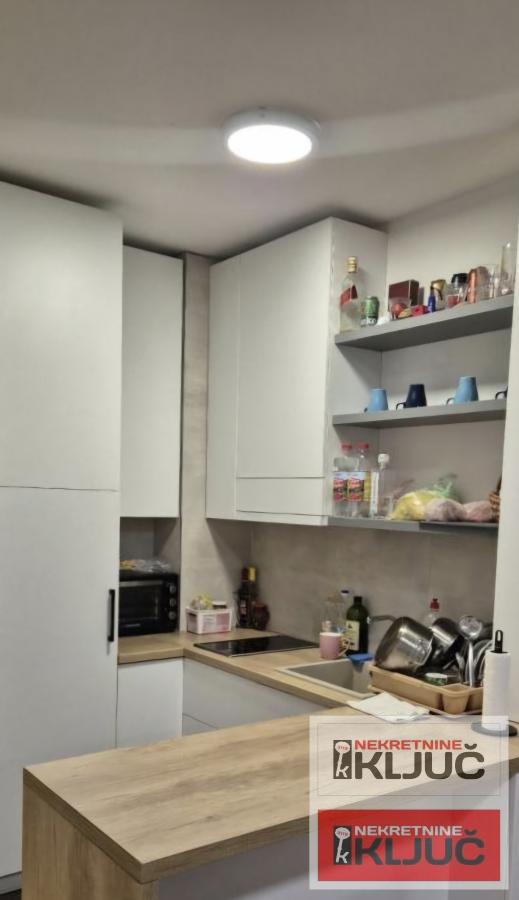 BULEVAR EVROPE, 53m2, Dvoiposoban, Namešten, Hitno 4