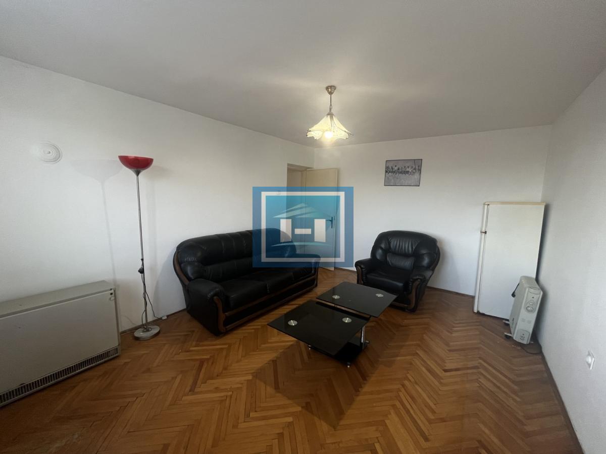 Na prodaju dvosoban stan 60m² – odlična lokacija! 2