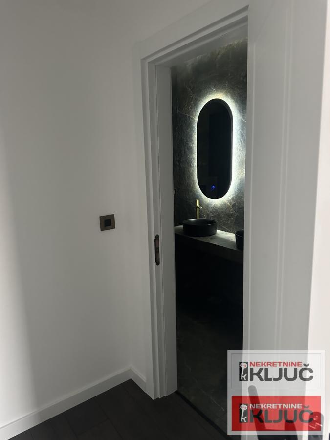 ŽELEZNIČKA STANICA, 91m2, Četvorosoban-Duplex, Renoviran 12