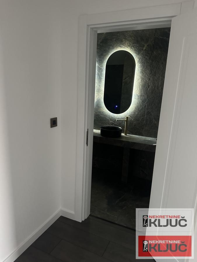 ŽELEZNIČKA STANICA, 91m2, Četvorosoban-Duplex, Renoviran 17