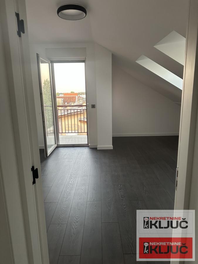 ŽELEZNIČKA STANICA, 91m2, Četvorosoban-Duplex, Renoviran 22