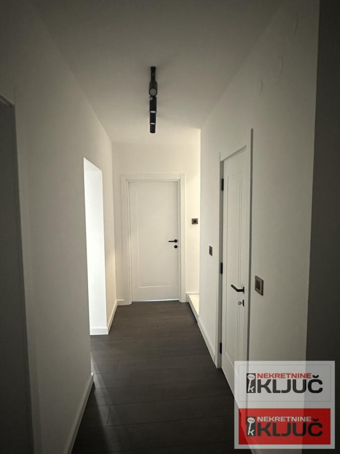 ŽELEZNIČKA STANICA, 91m2, Četvorosoban-Duplex, Renoviran 8