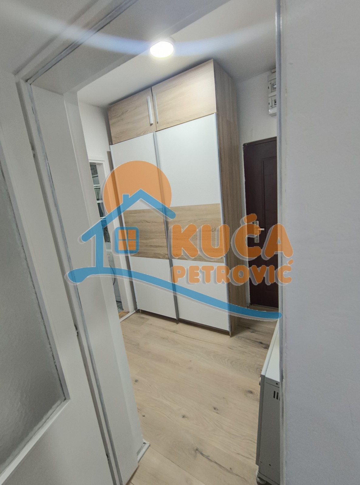 Dvosoban stan, 45 m2, Čair, Cara Dušana ID: i-014920 11