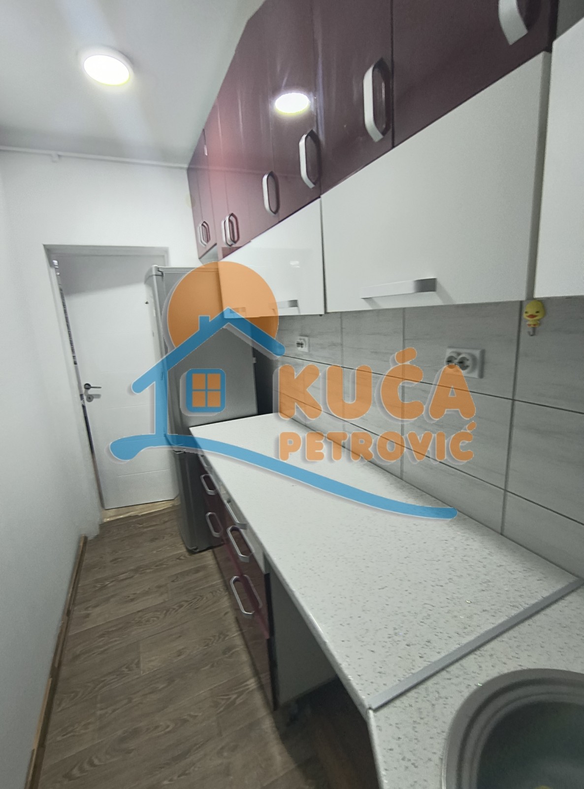 Dvosoban stan, 45 m2, Čair, Cara Dušana ID: i-014920 4