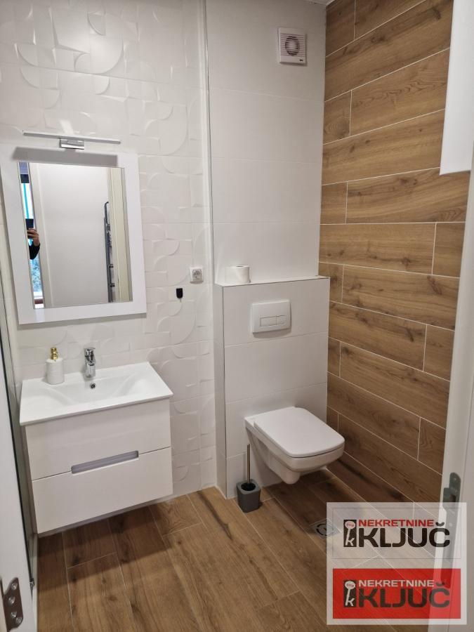 SAJAM IZDAJE SE JEDNOIPOSOBAN NAMEŠTEN STAN 3