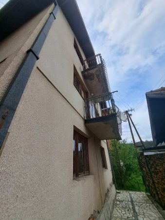 Prodajem uknjiženu kuću 2