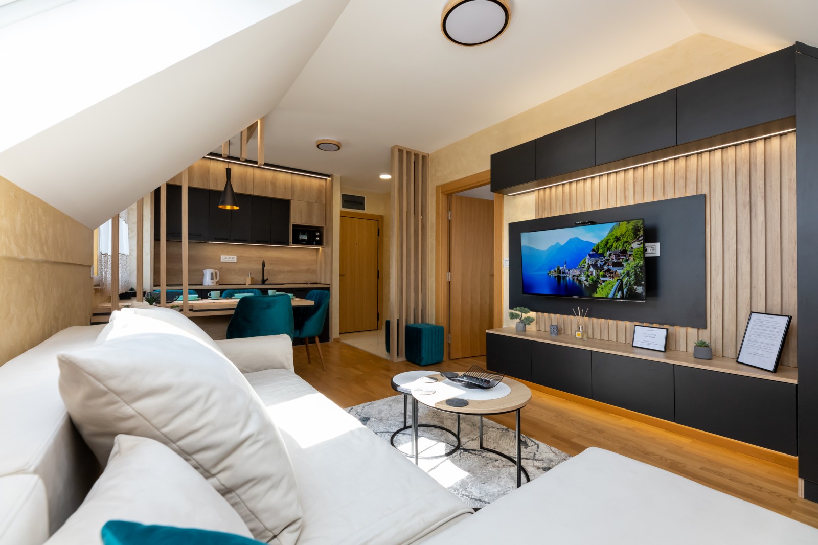 Stanovi na 300m od jezera Zlatibor 1