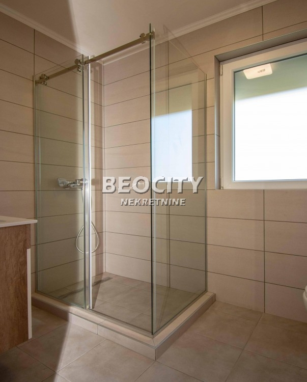 Petosobna kuća, 220 m2, Amerić ID: 123456 12