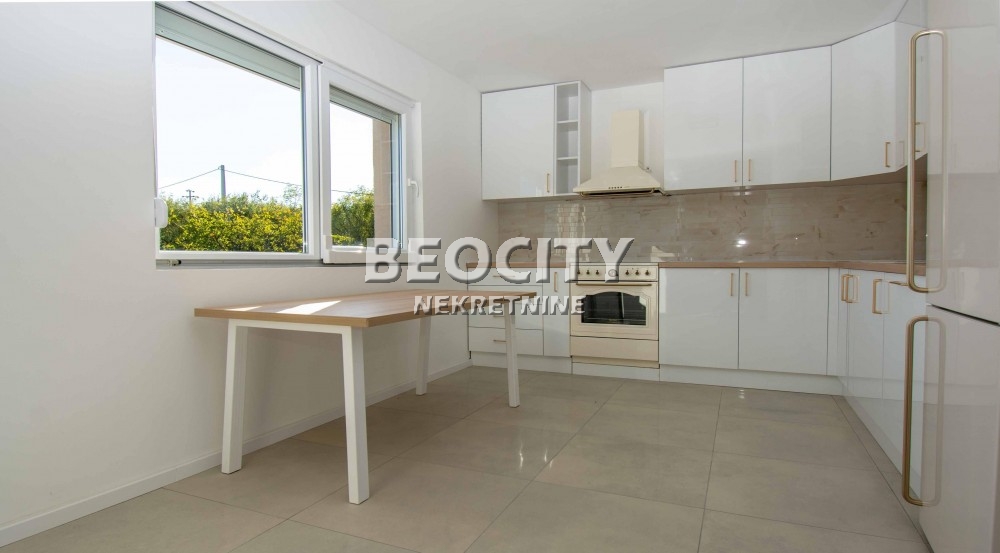 Petosobna kuća, 220 m2, Amerić ID: 123456 5