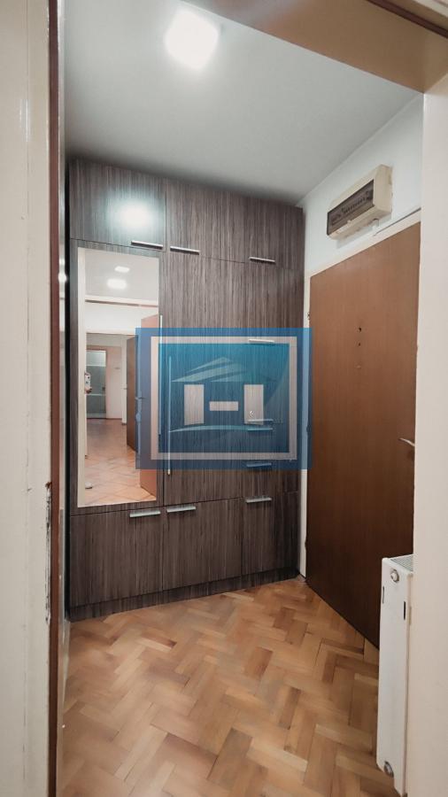 Kompletno namešten stan u užem centru grada 14