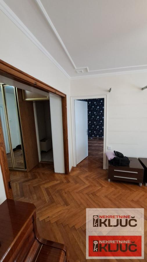 SPENS,76  m2,TROSOBAN,700 e 12