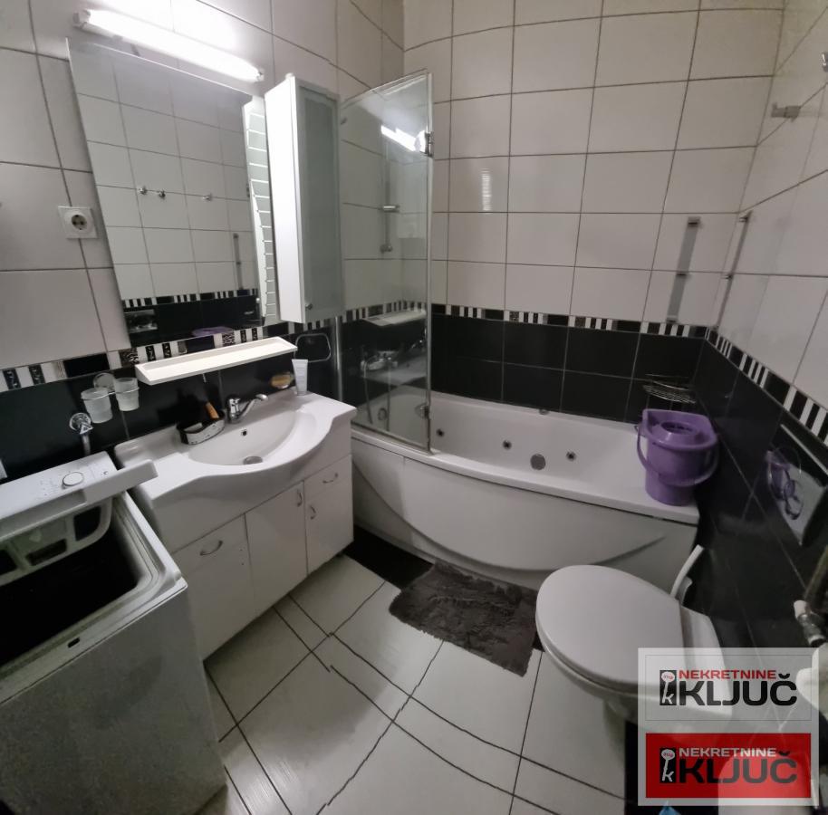 SPENS,76  m2,TROSOBAN,700 e 13