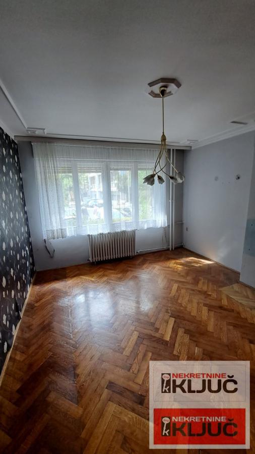 SPENS,76  m2,TROSOBAN,700 e 3