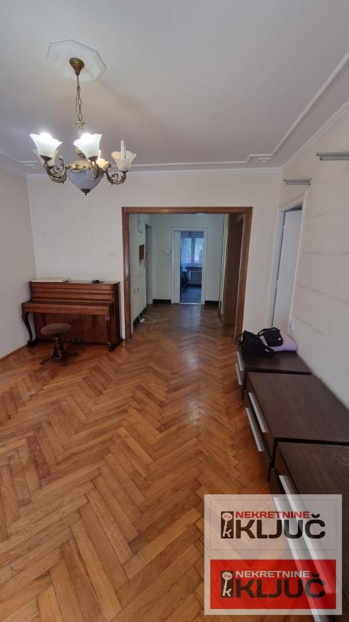 SPENS,76  m2,TROSOBAN,700 e 4