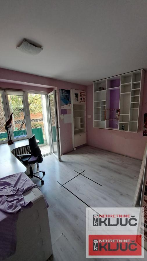 SPENS,76  m2,TROSOBAN,700 e 5