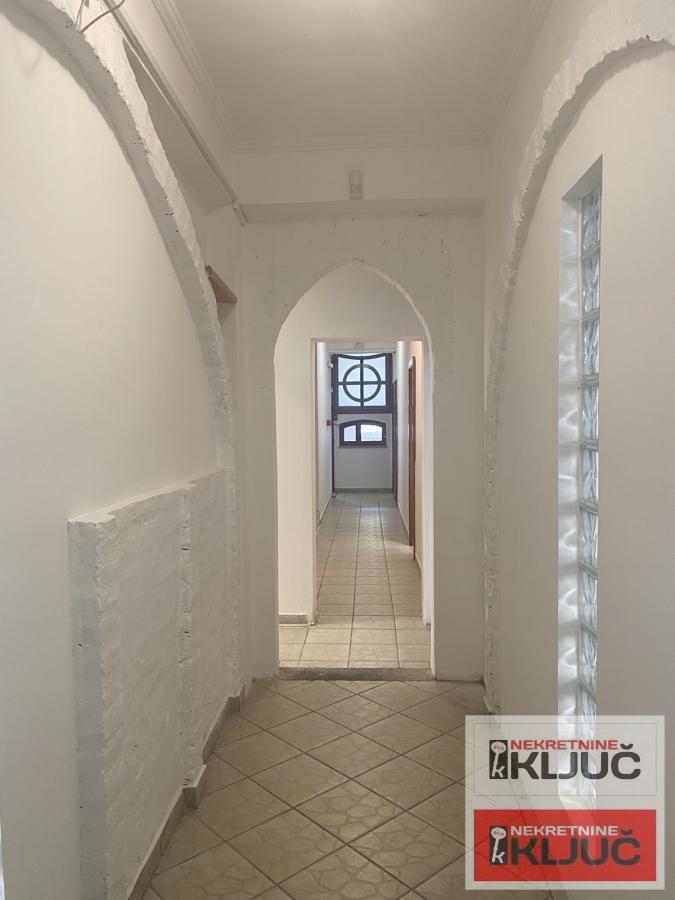 GRBAVICA-USELJIV,DOBAR, POSLOVNI PROSTOR 1