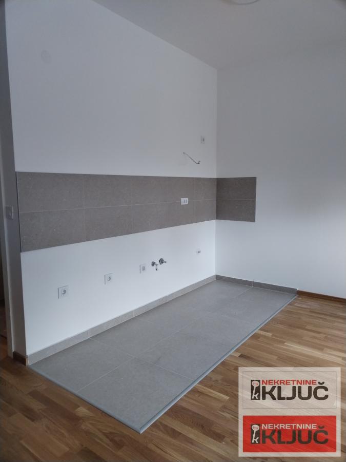 KOD LIPOV GAJA, 32m2, Garsonjera, Nova 2