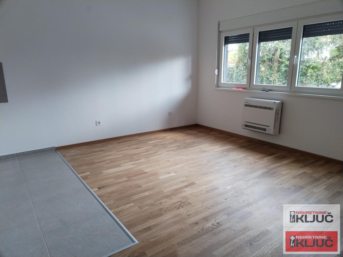 KOD LIPOV GAJA, 32m2, Garsonjera, Nova 3