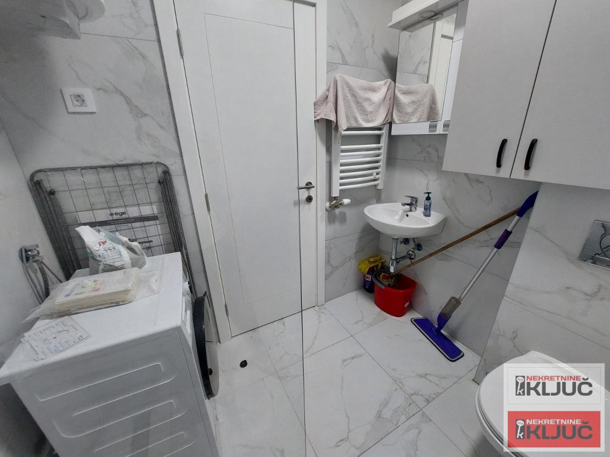 AVIJATIČARSKO NASELJE IZDAJE JEDNOIPOSOBAN MODERNO OPREMLJEN STAN SA GARAŽNIM MESTOM 5