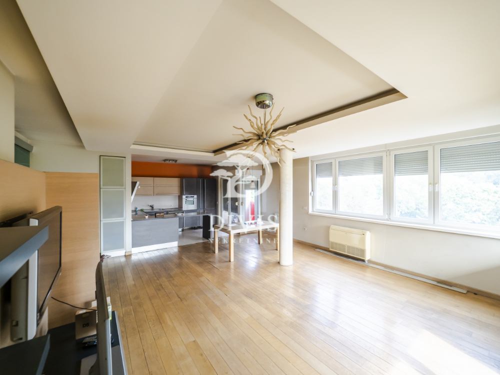 Luksuzan četvorosoban stan u Požeškoj  Banovo brdo  132m2 1