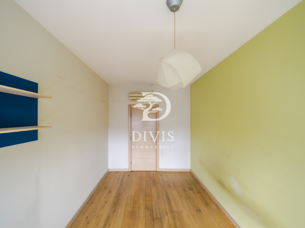 Luksuzan četvorosoban stan u Požeškoj  Banovo brdo  132m2 4