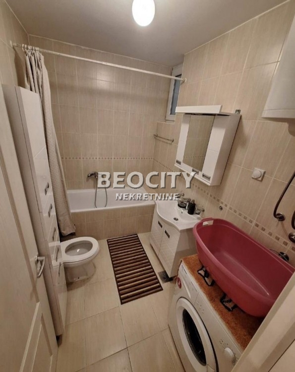 Dvosoban stan, 43 m2, Liman 4, Bulevar Cara Lazara ID: 101990 8