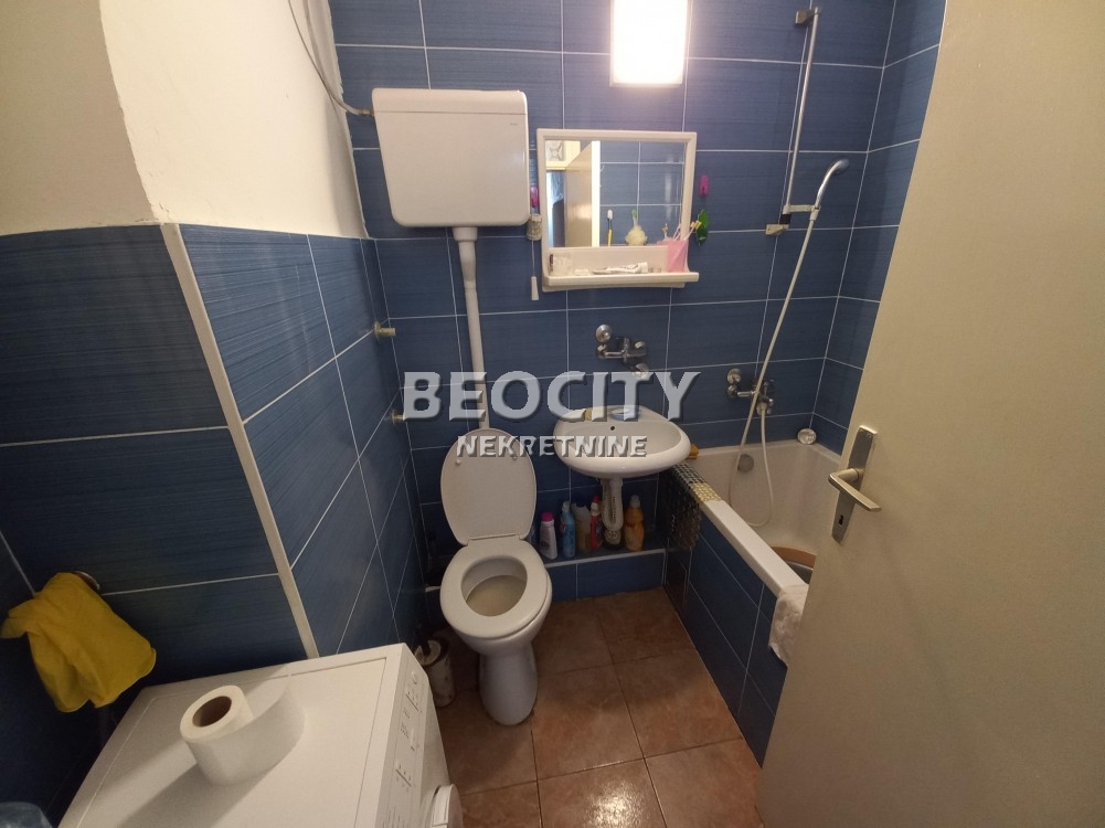 Dvosoban stan, 69 m2, Novo naselje, Seljačkih buna ID: 123531 8