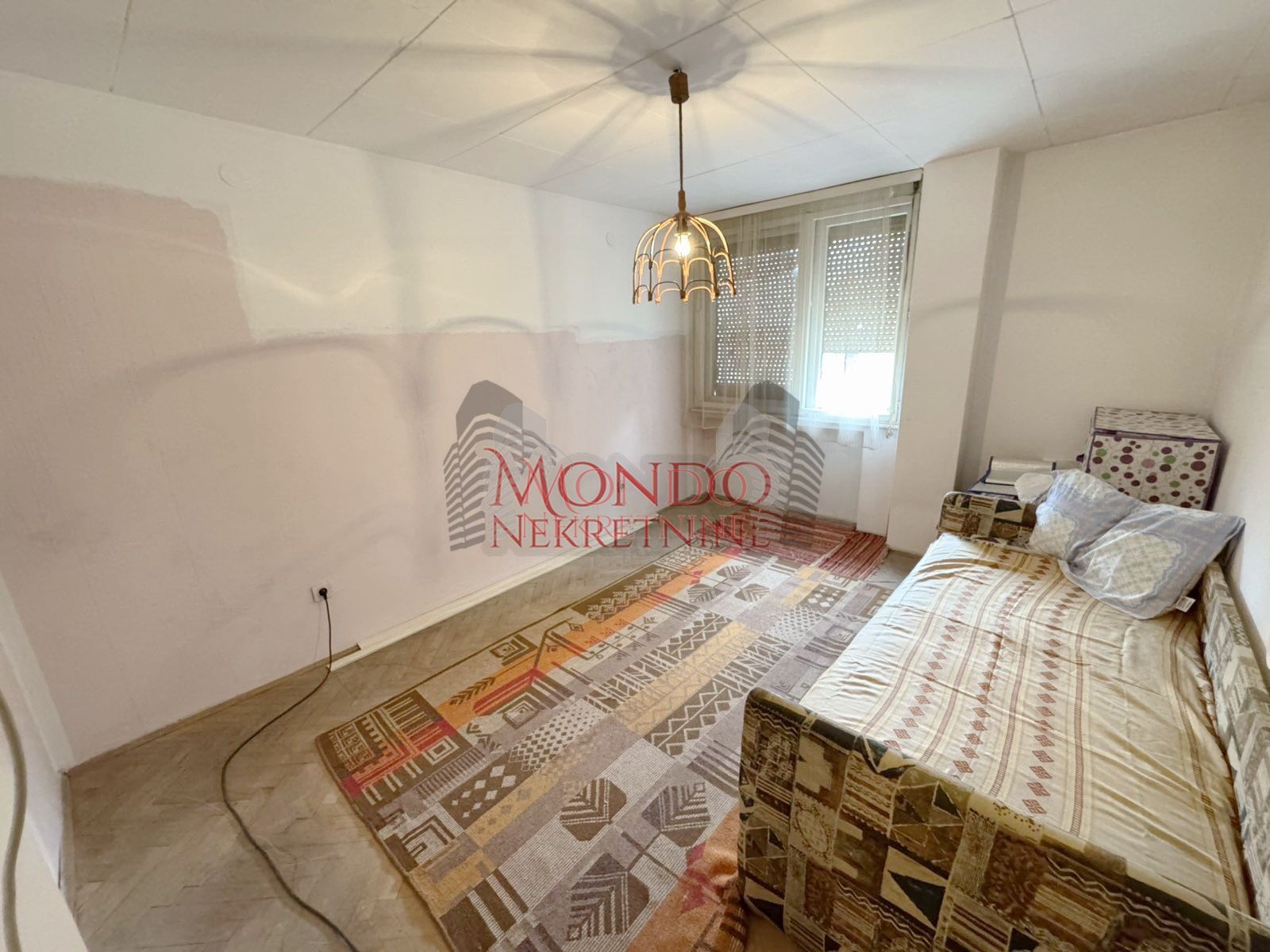 Dvosoban stan u Knjazevackoj ulici preko puta os Mika Antic 9