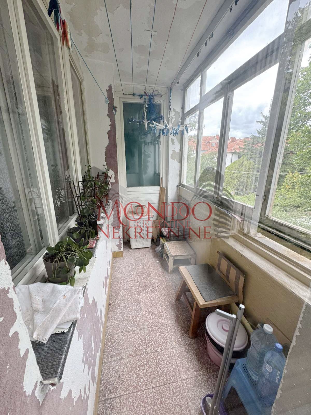 Dvosoban stan u Knjazevackoj ulici preko puta os Mika Antic 13