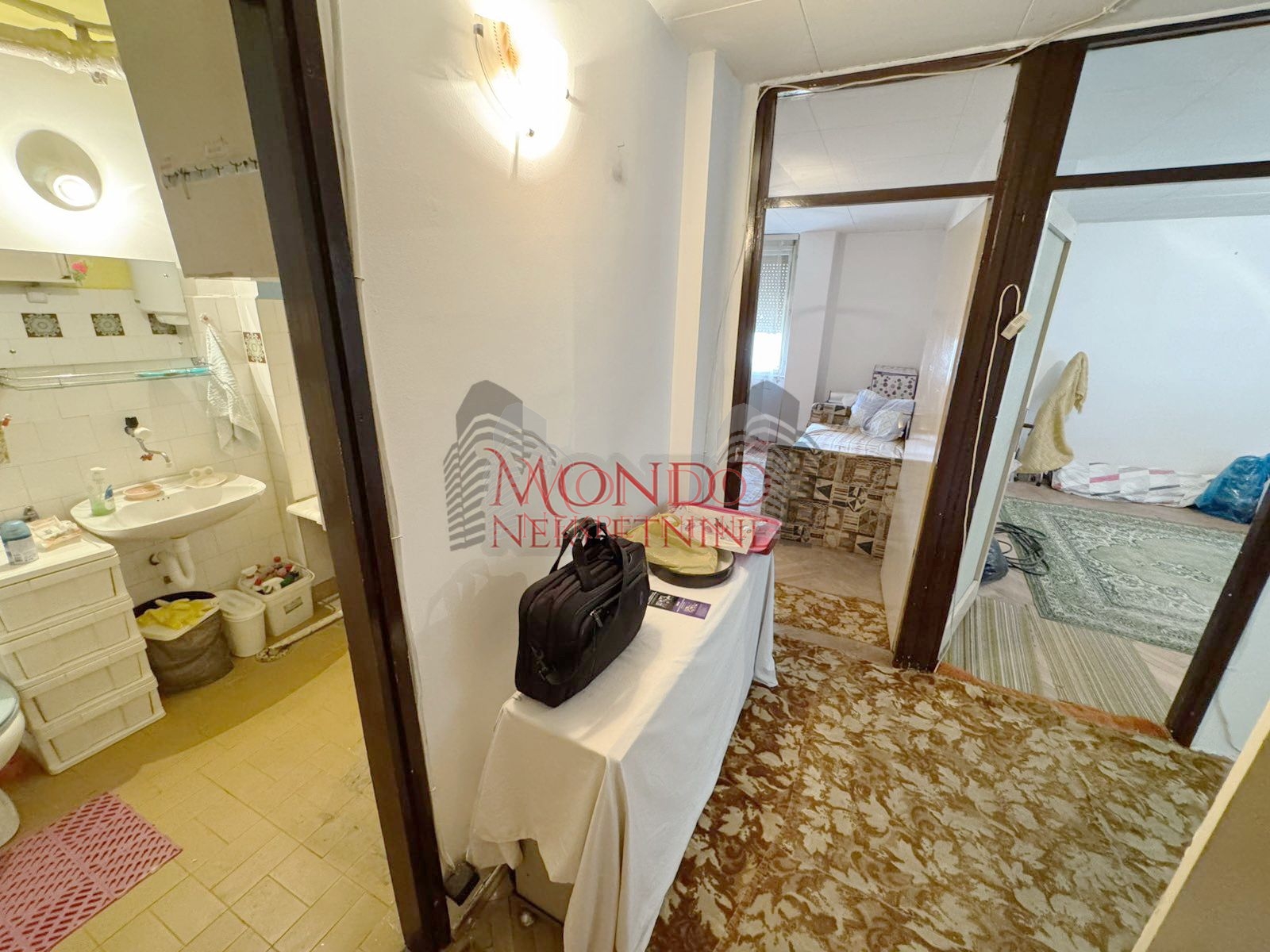 Dvosoban stan u Knjazevackoj ulici preko puta os Mika Antic 8