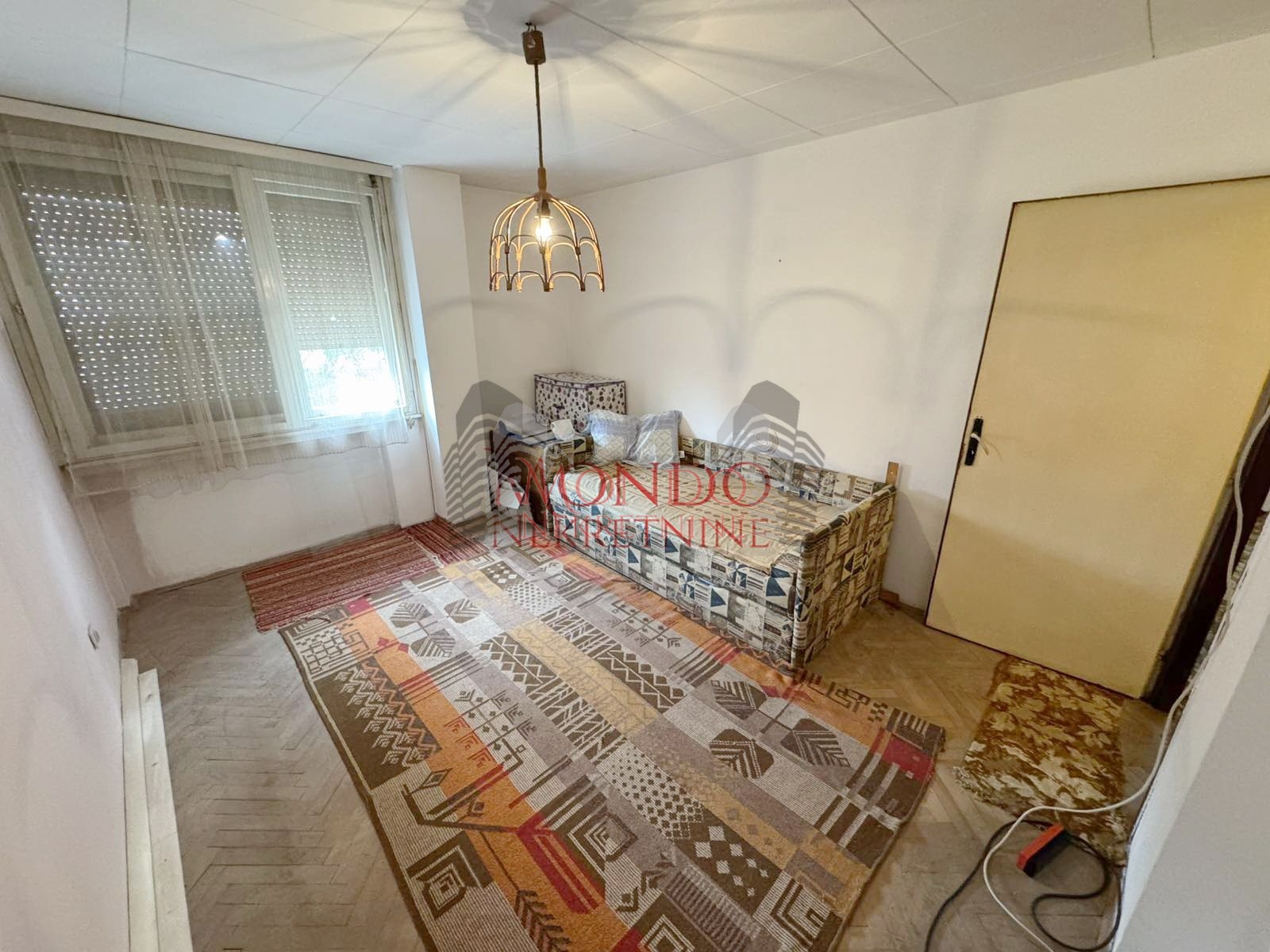 Dvosoban stan u Knjazevackoj ulici preko puta os Mika Antic 10