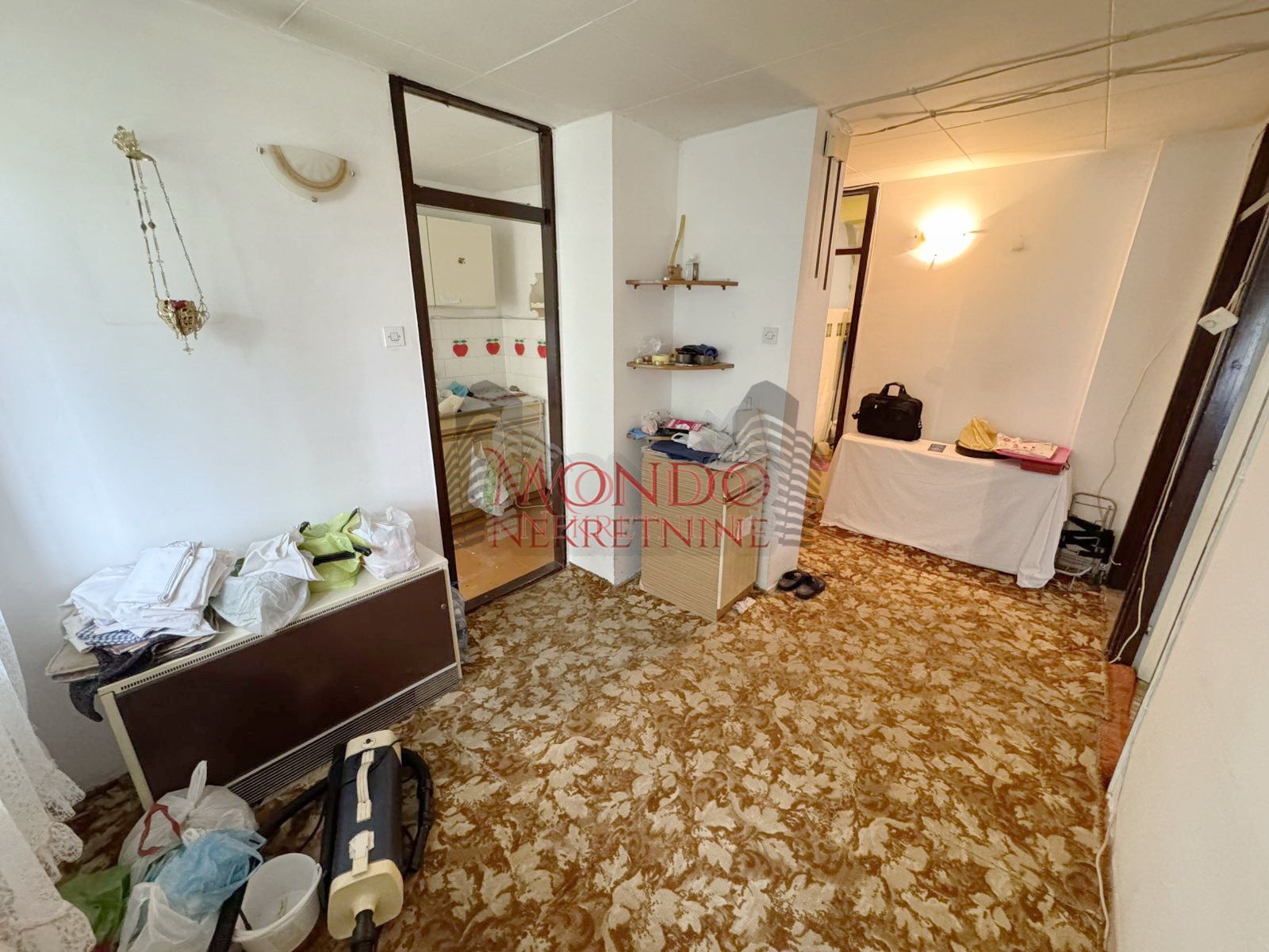 Dvosoban stan u Knjazevackoj ulici preko puta os Mika Antic 6