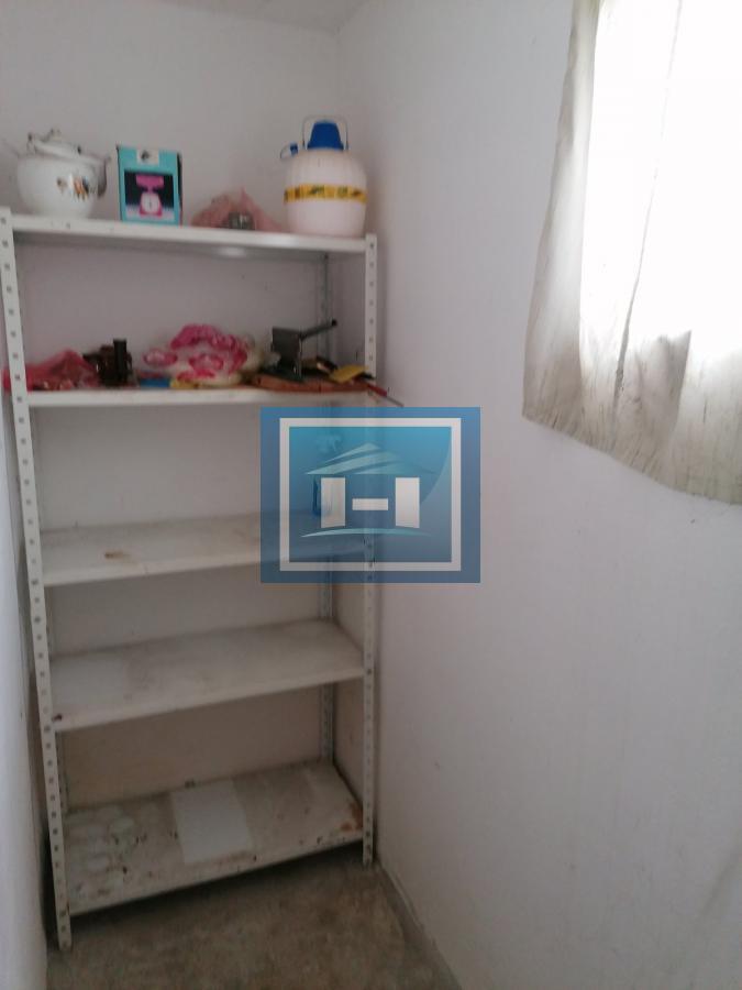 Dve useljive kuće u samom centru sela!!! 49