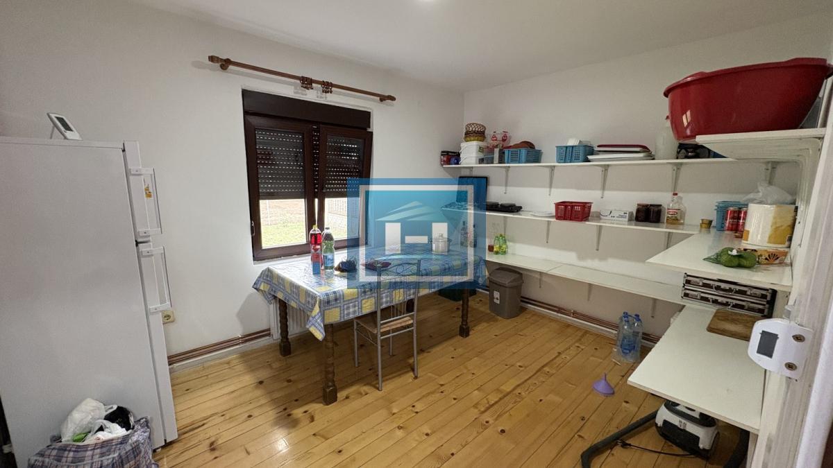 NA PRODAJU – SEOSKA KUĆA NA SAMO 12 KM OD GRADA! 12