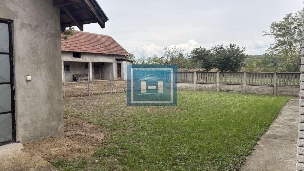 NA PRODAJU – SEOSKA KUĆA NA SAMO 12 KM OD GRADA! 35