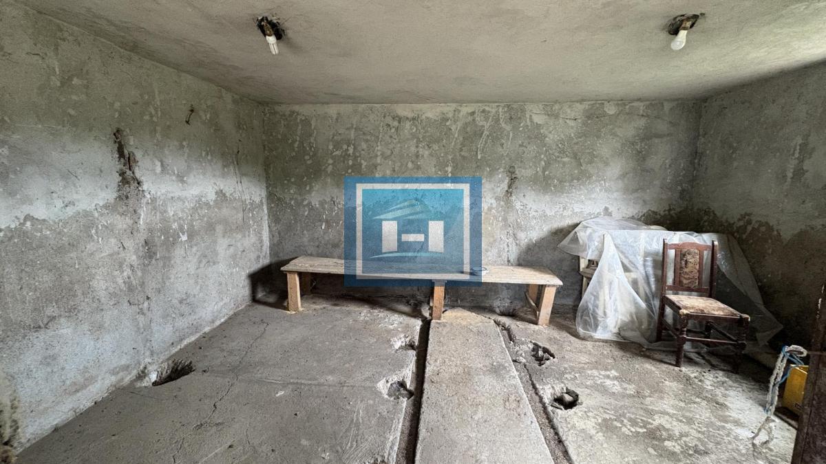 NA PRODAJU – SEOSKA KUĆA NA SAMO 12 KM OD GRADA! 44