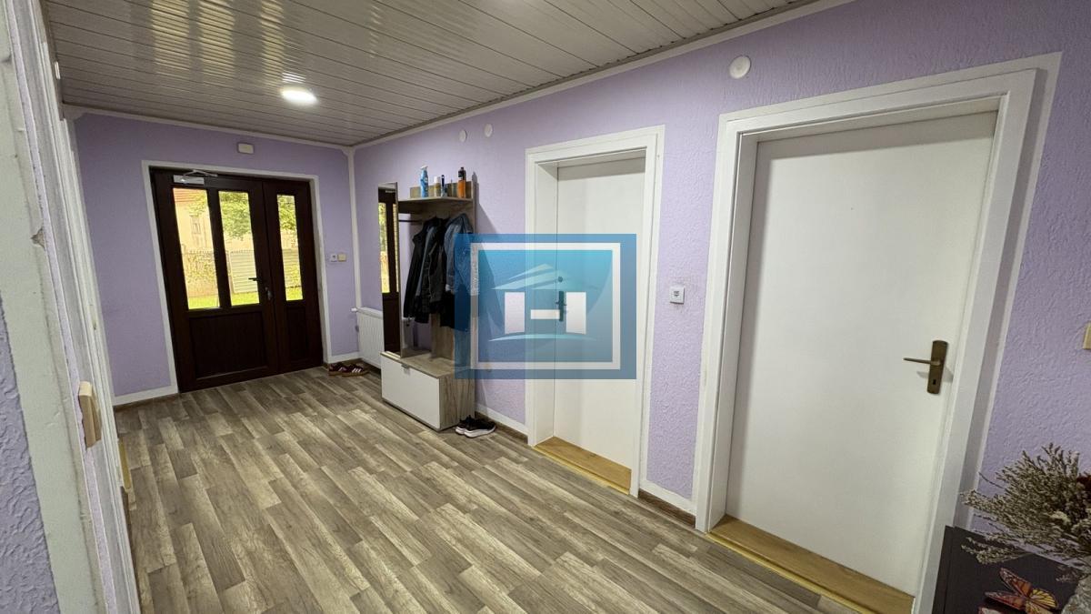 NA PRODAJU – SEOSKA KUĆA NA SAMO 12 KM OD GRADA! 6