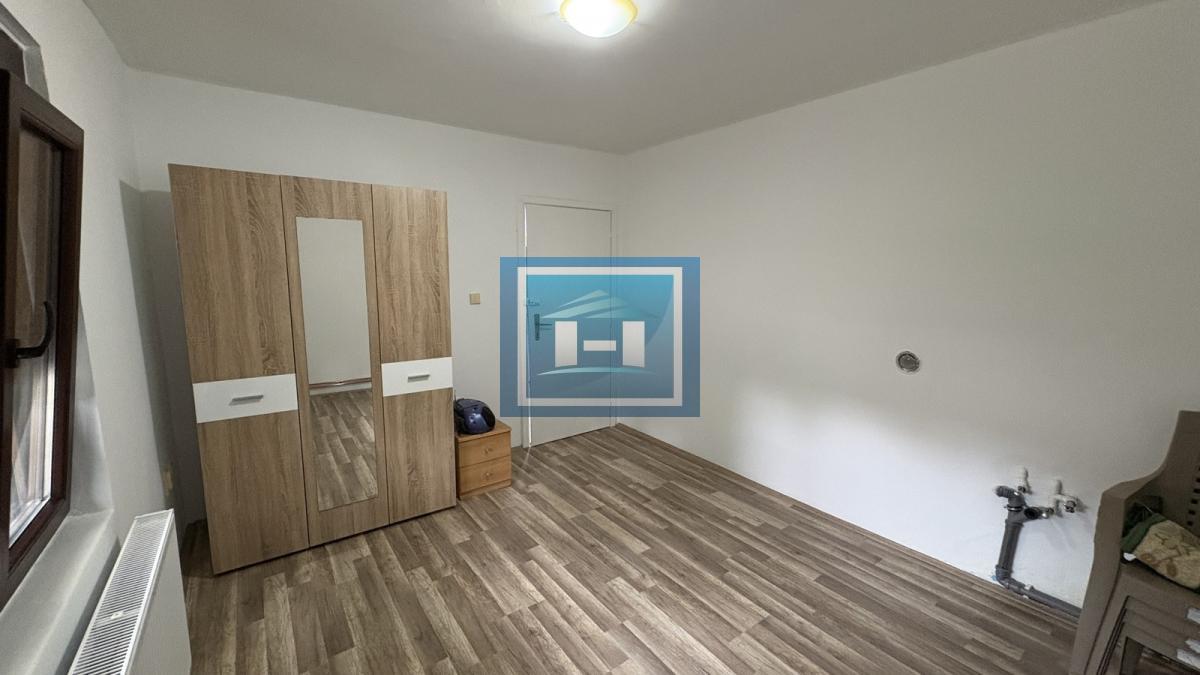 NA PRODAJU – SEOSKA KUĆA NA SAMO 12 KM OD GRADA! 9