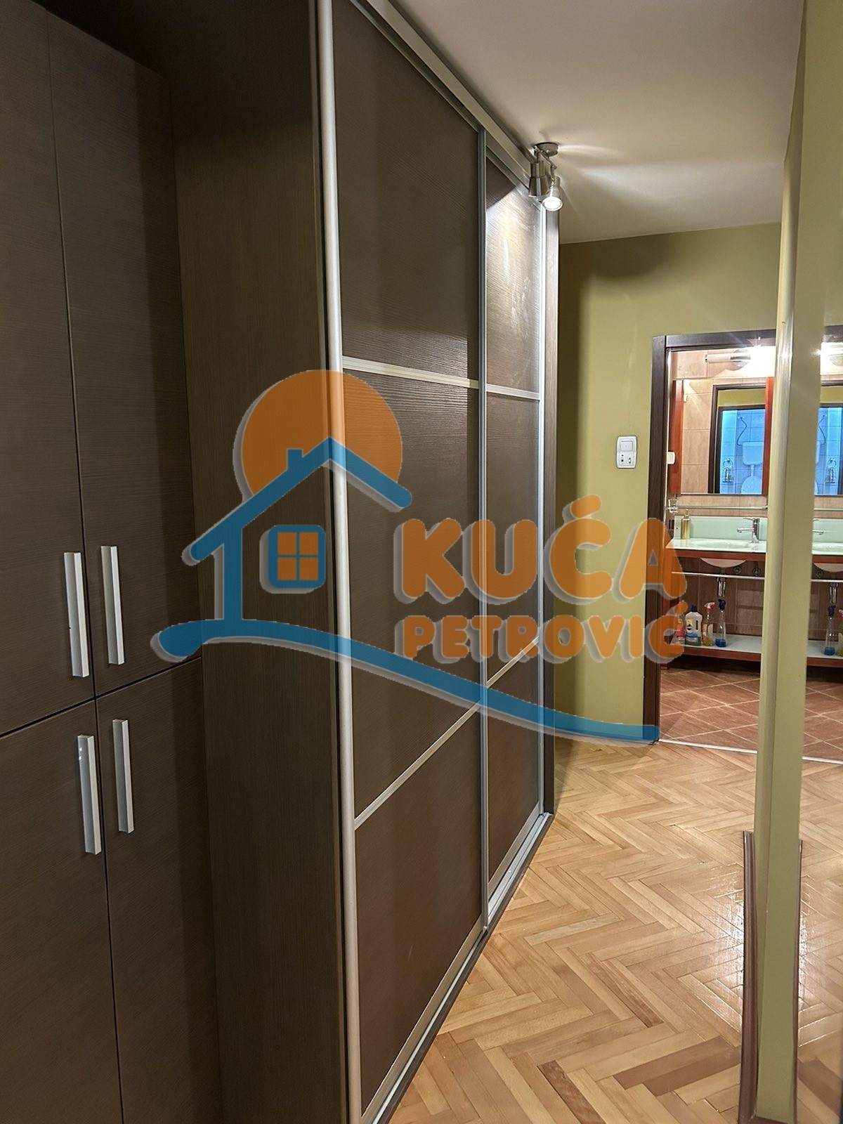 Trosoban stan, 78 m2, Centar, Generala Milojka Lešjanina ID: p-014957 4