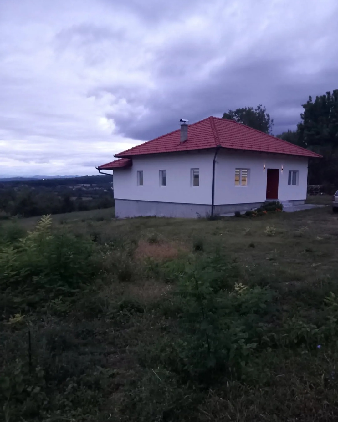 Prodajem novoizgradjenu kucu Mojsinje Cacak 1