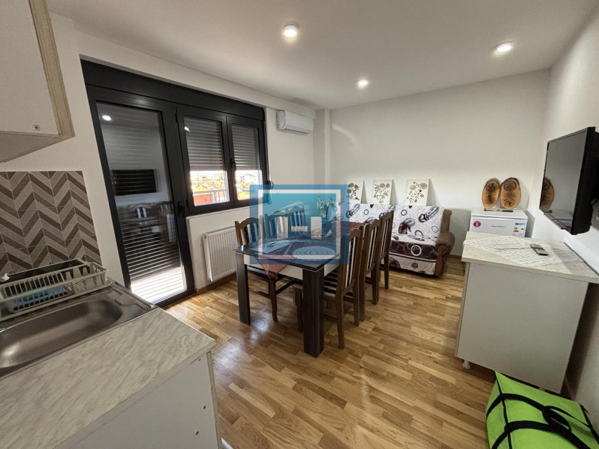 PRODAJE SE NAMEŠTEN STAN U LUKSUZNOM KOMPLEKSU 2