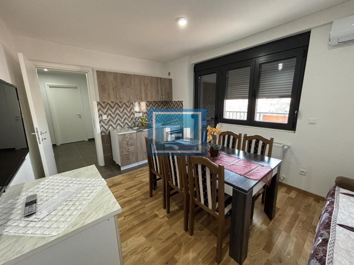 PRODAJE SE NAMEŠTEN STAN U LUKSUZNOM KOMPLEKSU 4