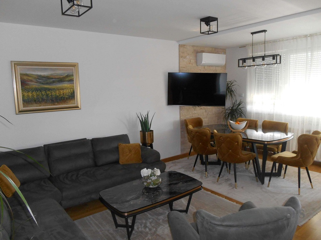 LUX stan sa prelepom terasom Novi Sad 2