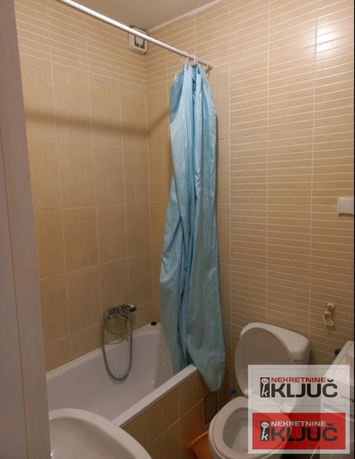 CENTAR IZDAJE SE DVOIPOSOBAN NAMEŠTEN STAN 8