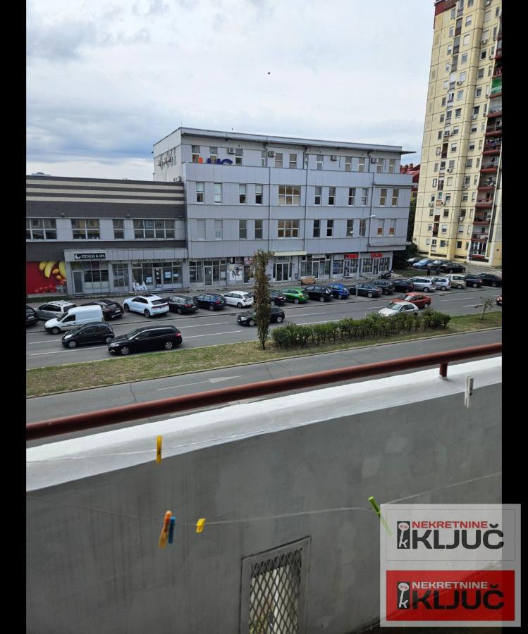 GRBAVICA IZDAJE SE DVOSOBAN NAMEŠTEN STAN 10