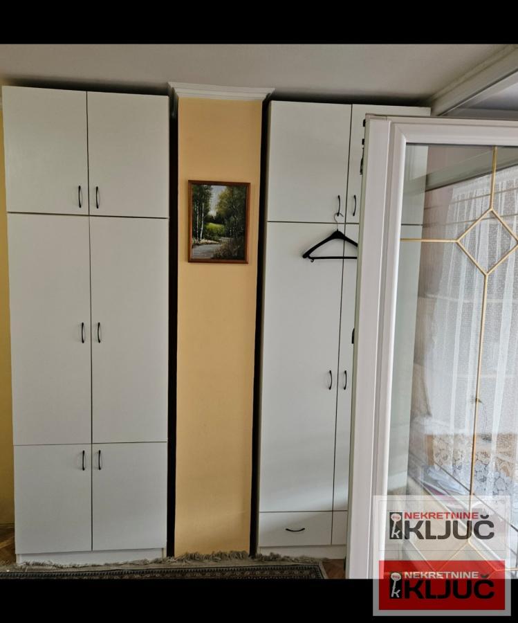 GRBAVICA IZDAJE SE DVOSOBAN NAMEŠTEN STAN 14