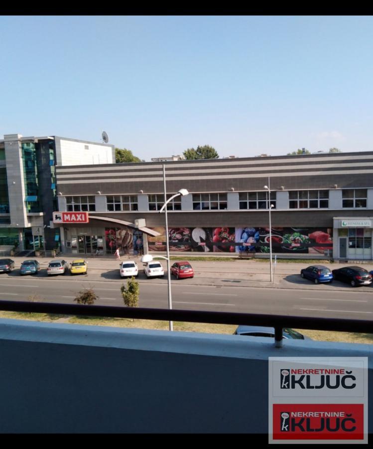 GRBAVICA IZDAJE SE DVOSOBAN NAMEŠTEN STAN 16