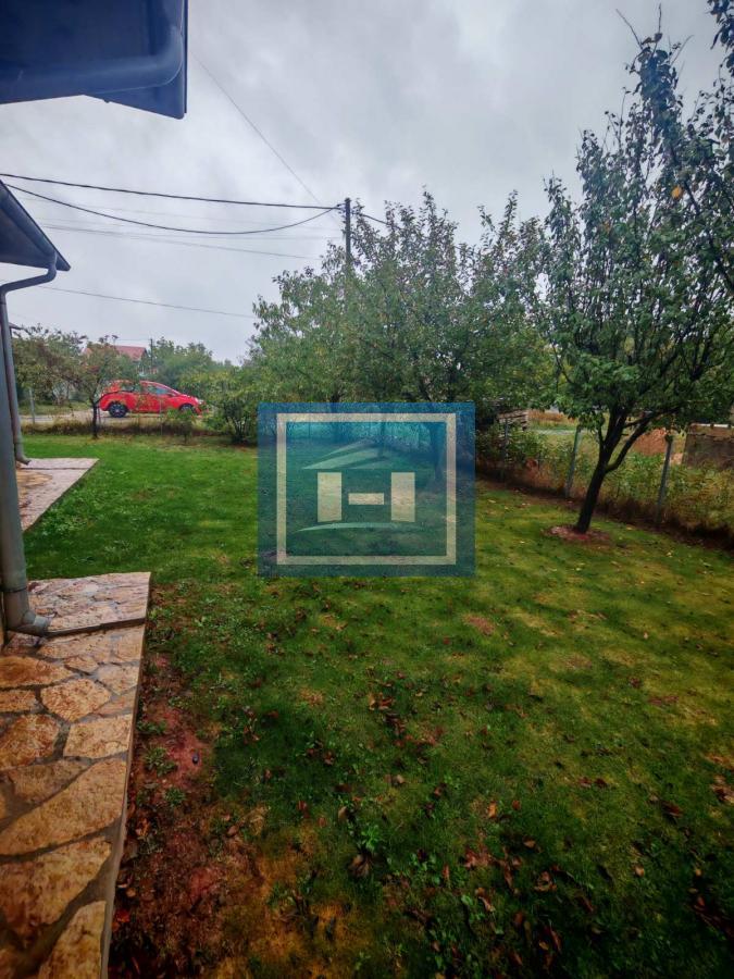 Sredjena kuća u mirnom delu Gloždaka 11